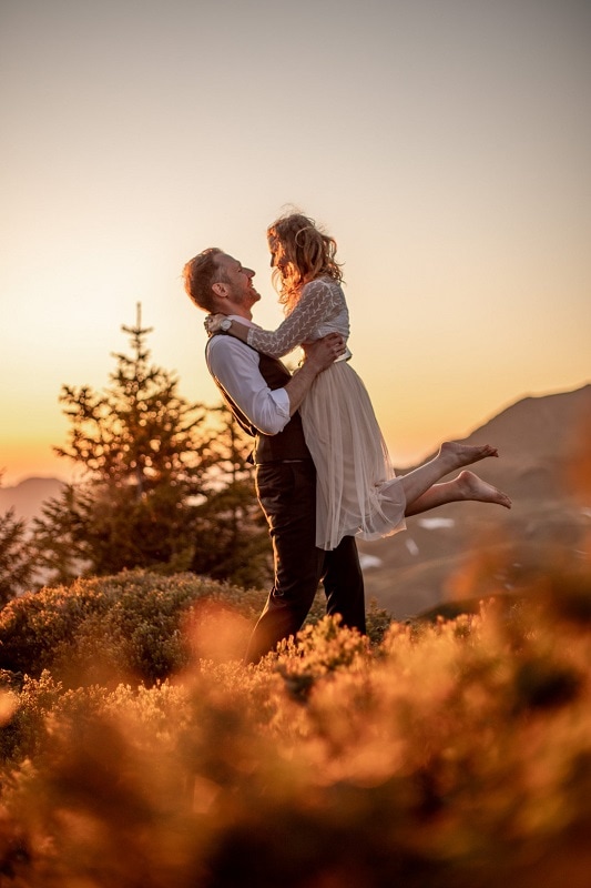 050-mountain-elopement-wedding-austria-wild-embrace-sunset-photography-elope-intimate-outdoor-mountain-ceremony-adventure