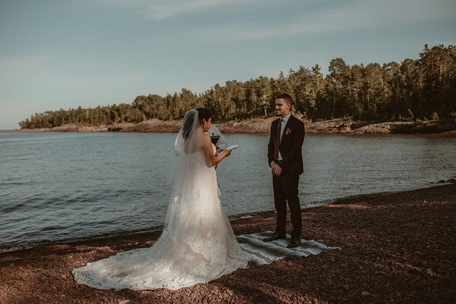 217-Eliot-Lupita-Wedding_Lume-Photography-elopement-destination-michigan-harbor-elope-usa-beach-summer-outdoor-intimate-ceremony