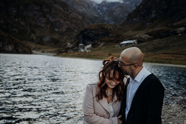 25-adventure-elopement-wedding-photographer-alps-dolomites-italian-Italy-Engagement-Destination-elope-Wedding-mountain-packages-outdoor