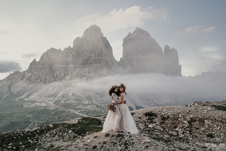 Blitzkneisser42-Elopement-Drei-Zinnen-Dolomiten-Italien-Italy-same-sex-lesbian-gay-dolomites-wedding-adventure-tyrol