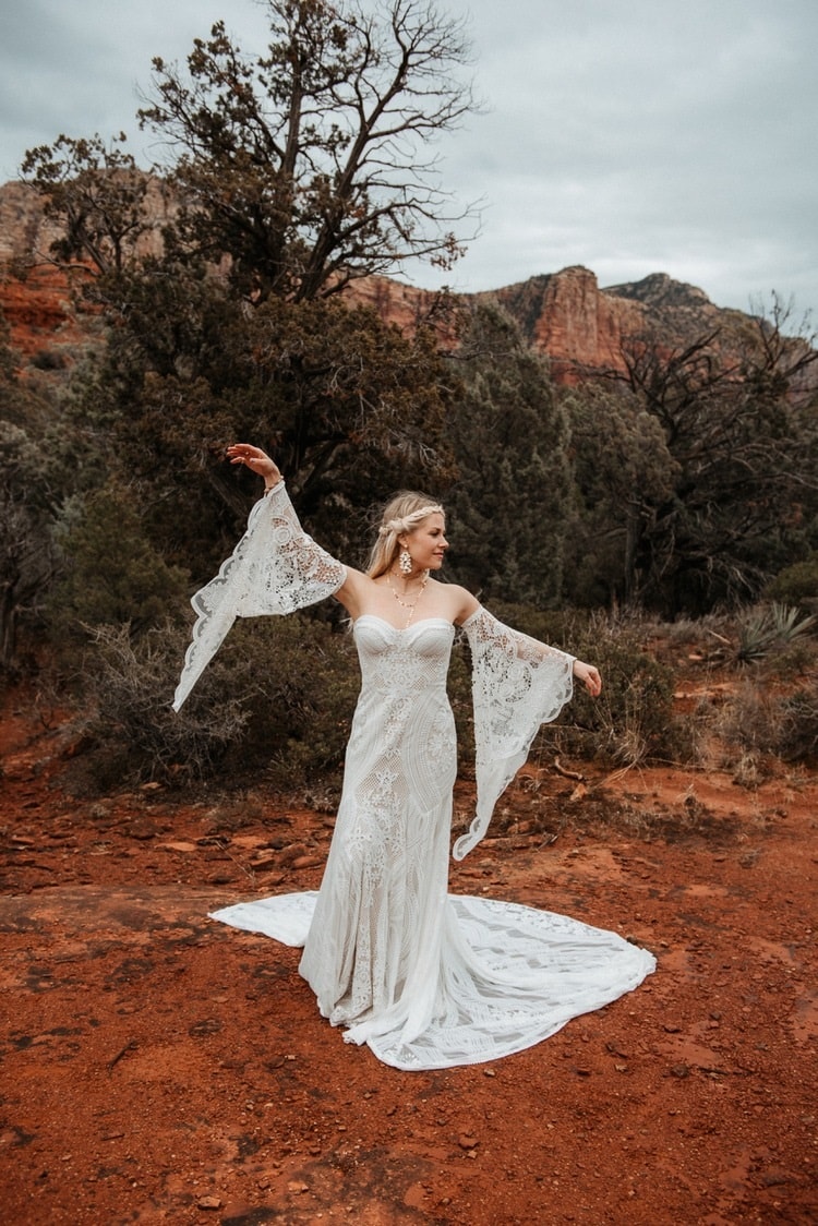 Jaci42-Berkopec-Bohemian-Chic-Vibes-Destination-Elopement-Intimate-Wedding-Photographer-Sedona-Arizona-Adventure