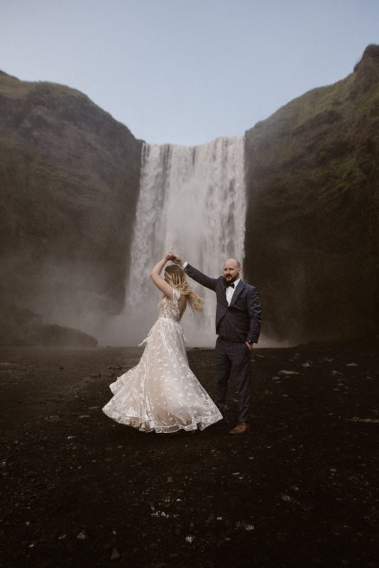 Michalina13-Okreglicka-Iceland-Elopement-Photographer-packages-destination-wedding-intimate-outdoor-adventure-waterfall-elope