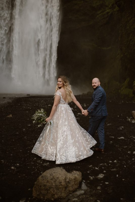 Michalina27-Okreglicka-Iceland-Elopement-Photographer-packages-destination-wedding-intimate-outdoor-adventure-waterfall-elope