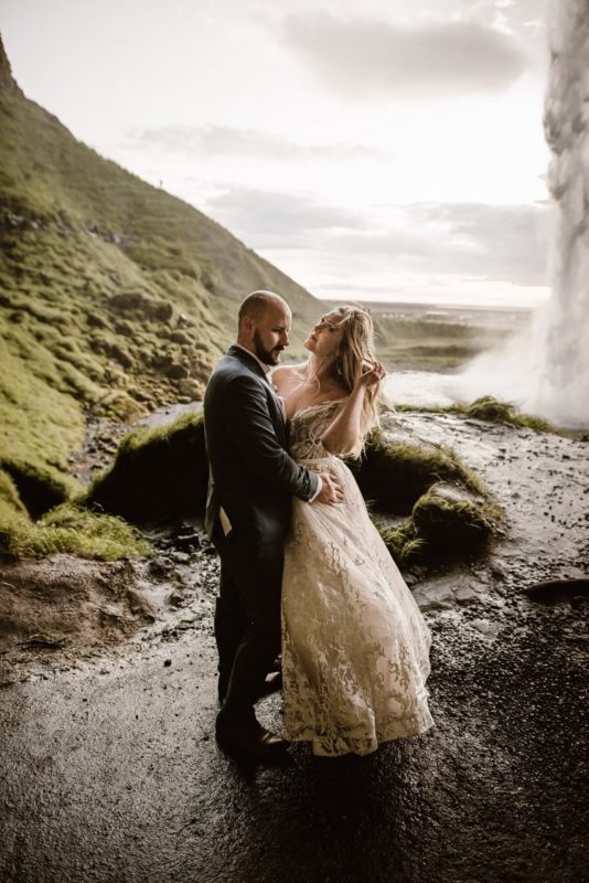 Michalina42-Okreglicka-Iceland-Elopement-Photographer-packages-destination-wedding-intimate-outdoor-adventure-waterfall-elope