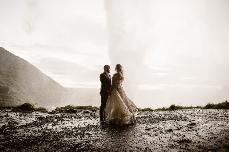 Michalina50-Okreglicka-Iceland-Elopement-Photographer-packages-destination-wedding-intimate-outdoor-adventure-waterfall-elope