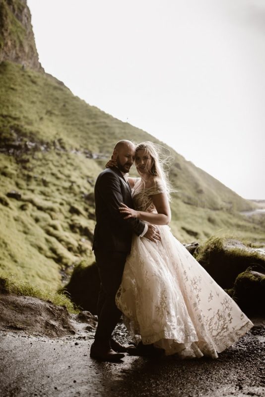 Michalina52-Okreglicka-Iceland-Elopement-Photographer-packages-destination-wedding-intimate-outdoor-adventure-waterfall-elope