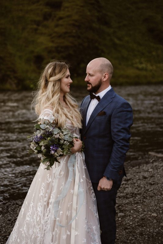 Michalina9-Okreglicka-Iceland-Elopement-Photographer-packages-destination-wedding-intimate-outdoor-adventure-waterfall-elope