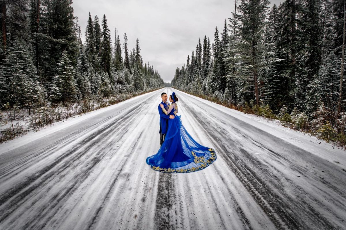bdfk39-photography-banff-alberta-elopement-wedding-canada-adventure-elope-mountain-winter-snow-emerald-glacier-lake