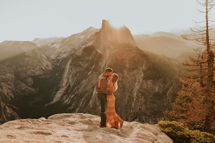 carrie-rogers-photography-yosemite-national-park-adventure-elopement-california-intimate-destination-wedding-glacier-point-love