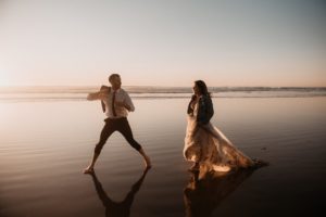 jaci26-berkopec-elopement-wedding-photographer-epic-sunset-golden-hour-oregon-manzanita-beach-sand-sea-coast-washington-pnw-maine-new-jersey-york