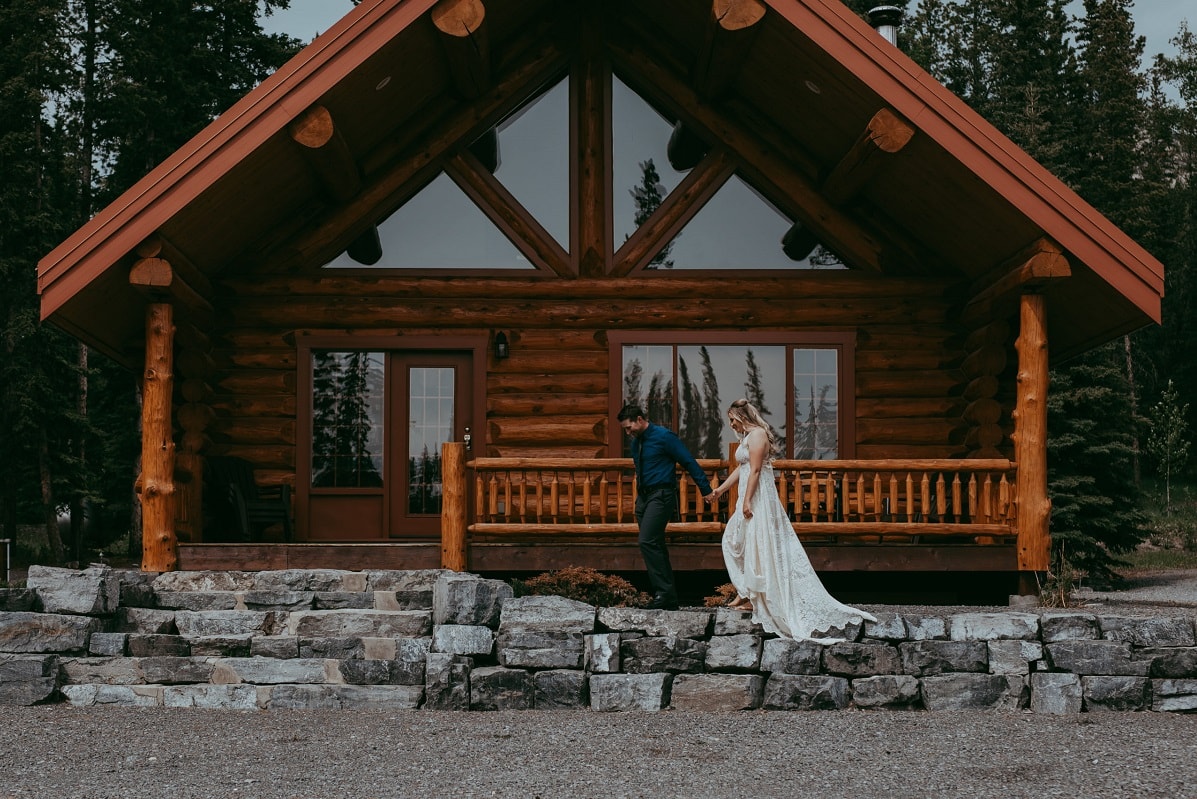 nordegg-cabin-elope-alberta-Engagement-Allie-Knulls-Wedding-Photographer-Destination-Elopement-Adventure-banff-jasper-canmore-airbnb