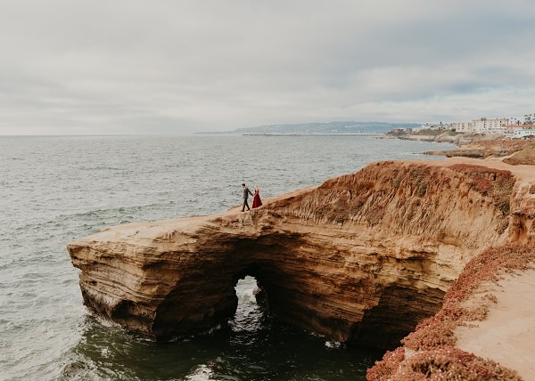 san-diego-carrie-rogers-photography-sunset-cliffs-elopement-destination-wedding-micro-packages-intimate-coast-elope-california-usa