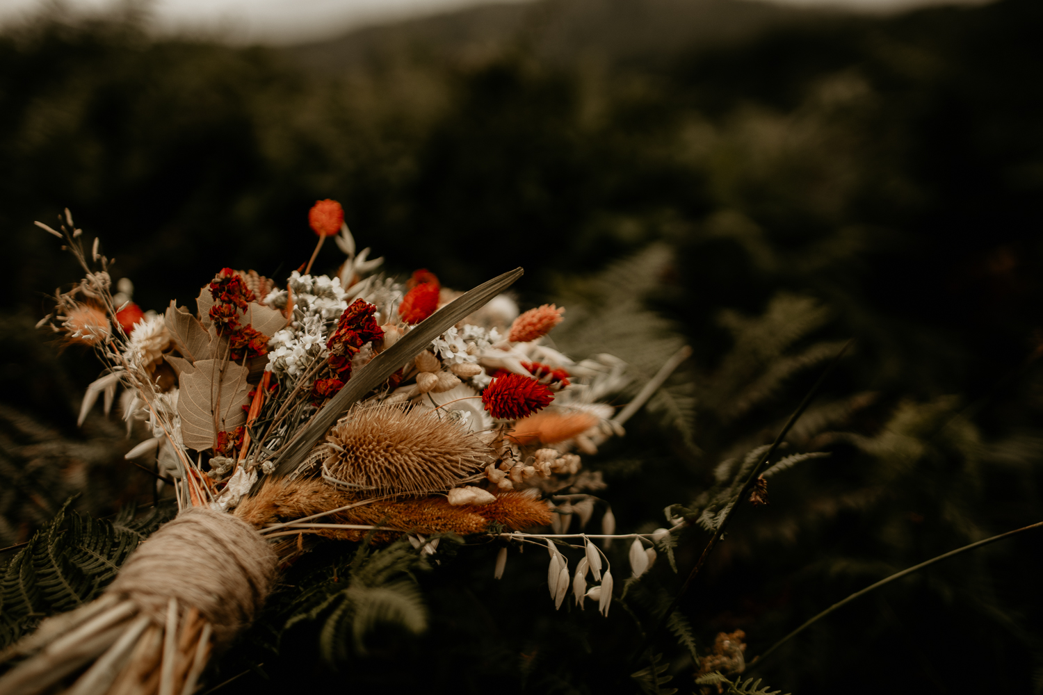 unfurl7photography-van-life-elopement-micro-wedding-boho-inspiration-lake-district-outdoor-adventure-elope-england-dried-flowers-bouquet