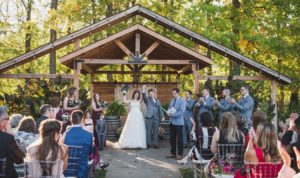 loverly-wedding-elopement-destination-photographer-canada-ontario-toronto-adventure-elope-ceremony-lodge-airbnb