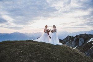 Morgane-Raposo-elopement-destination-wedding-photographer-elope-switzerland-love-couple-free-adventure-outdoor-ceremony-wild-intimate-mountain