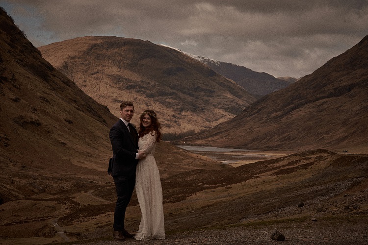 40-glen-etive-glencoe-elopement-wedding-Radoslaw Rachwal-scottish-highlands-scotland-intimate-ceremony-adventure-outdoor