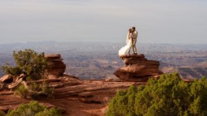 julia-goldberg-elopement-wedding-sunset-photography-boho-bride-red-rock-san-francisco-usa-outdoor-adventure-intimate-love