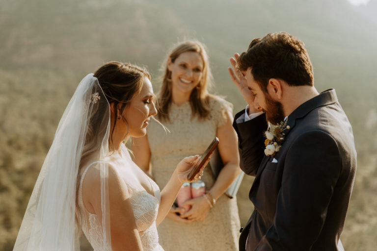 sedona-elopement-photographer-162-boho-bride-red-rock-arizona-intimate-elopement-wedding-adventure