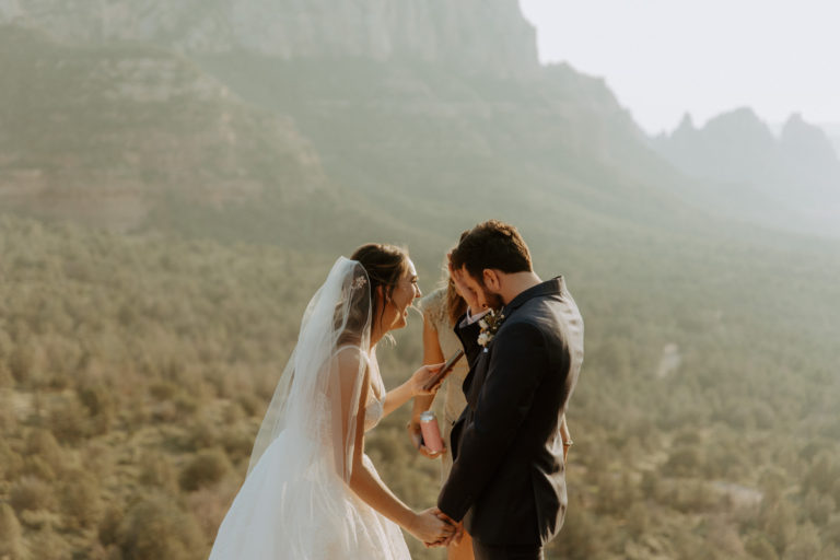 sedona-elopement-photographer-165-boho-bride-red-rock-arizona-intimate-elopement-wedding-adventure