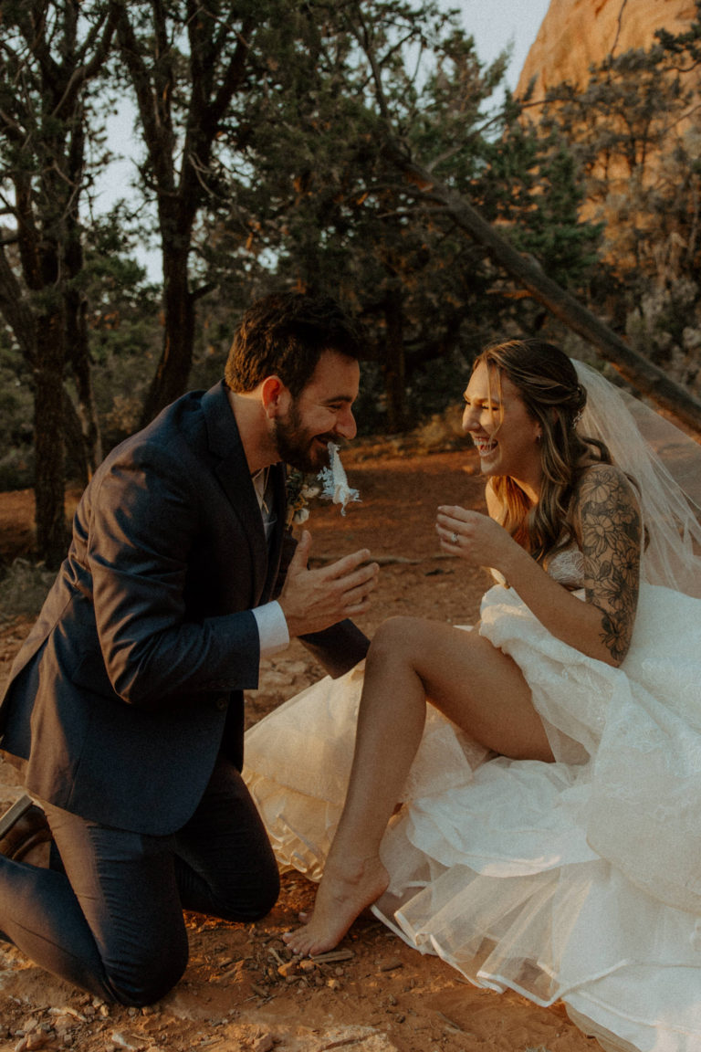 sedona-elopement-photographer-306-boho-bride-red-rock-arizona-intimate-elopement-wedding-adventure